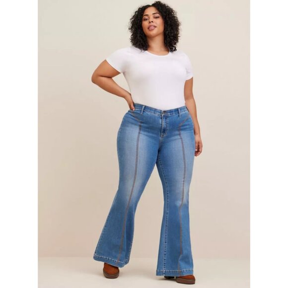 Torrid 22T Sky High Flare Premium Stretch High-Rise Jean 22 Tall - Picture 2 of 9